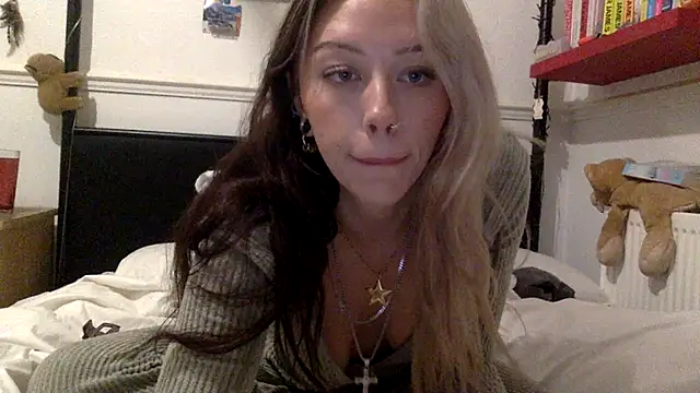 Snapshot of baddieinabenz chatting on 14, 10, 2025 baddieinabenz online show from 14, 10, 2025