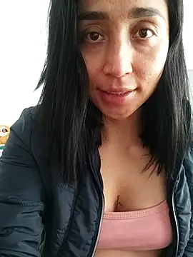 Snapshot of Elowyn chatting on 24, 9, 2025 Elowyn online show from 24, 9, 2025