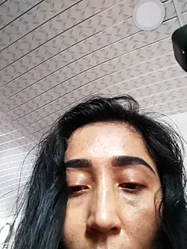 Snapshot of Elowyn chatting on 4, 10, 2025 Elowyn online show from 4, 10, 2025