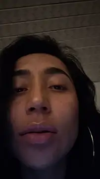 Snapshot of Elowyn chatting on 9, 11, 2025 Elowyn online show from 9, 11, 2025