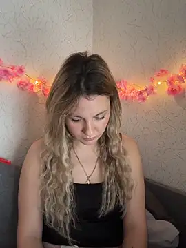 mollygirll online show from 13, 10, 2025