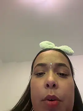 Snapshot of Deepika_padukoneNisha chatting on 24, 10, 2025 Deepika padukoneNisha online show from 24, 10, 2025