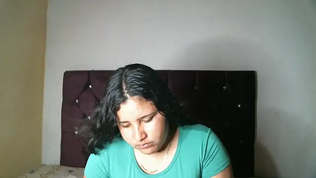 Snapshot of Valeria_Tiffany chatting on 8, 11, 2025 Valeria Tiffany online show from 8, 11, 2025