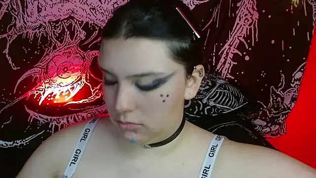 Snapshot of mikaskullcs chatting on 20, 10, 2025 mikaskullcs online show from 20, 10, 2025