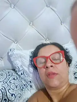 Amadamilf1980 online show from 20, 10, 2025