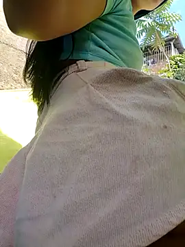 Snapshot of adrianagilton chatting on 2, 10, 2025 adrianagilton online show from 2, 10, 2025