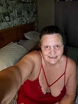 MissQueenBeex online show from 10, 11, 2025