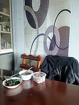 woonee827372 online show from 2, 12, 2025