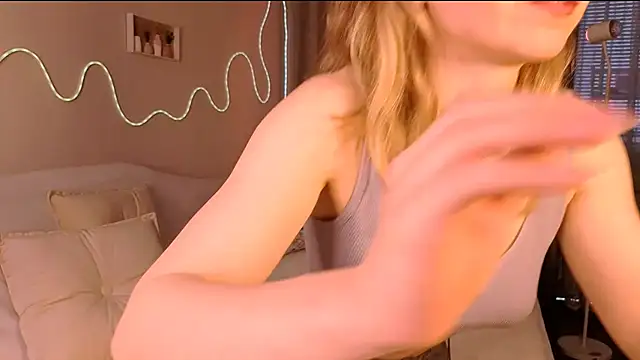 Snapshot of Lilo_Sims chatting on 12, 10, 2025 Lilo Sims online show from 12, 10, 2025