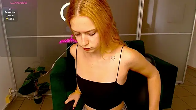 MirandaMayers online show from 9, 10, 2025