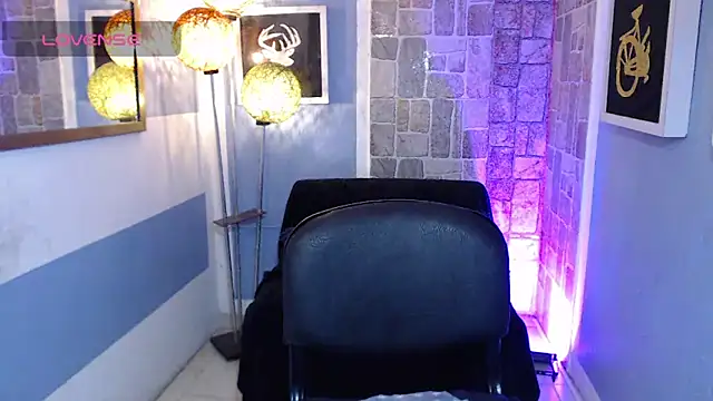 Snapshot of Fiorellaa_delsd chatting on 8, 10, 2025 Fiorellaa delsd online show from 8, 10, 2025