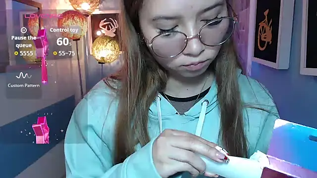 Snapshot of Fiorellaa_delsd chatting on 27, 10, 2025 Fiorellaa delsd online show from 27, 10, 2025