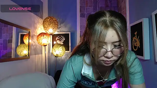 Snapshot of Fiorellaa_delsd chatting on 19, 11, 2025 Fiorellaa delsd online show from 19, 11, 2025