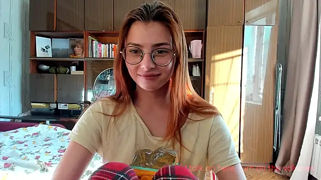AngelaSwan online show from 11, 9, 2025
