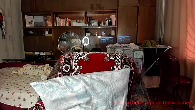 AngelaSwan online show from 14, 9, 2025