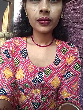 Snapshot of Eshna_Dabral chatting on 11, 10, 2025 Eshna Dabral online show from 11, 10, 2025