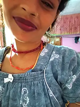 Snapshot of Eshna_Dabral chatting on 22, 10, 2025 Eshna Dabral online show from 22, 10, 2025