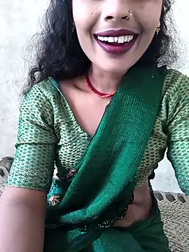 Snapshot of Eshna_Dabral chatting on 9, 11, 2025 Eshna Dabral online show from 9, 11, 2025