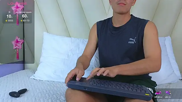 Hotboy21  online show from 13, 11, 2025