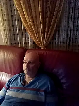 Alexis Bull online show from 9, 10, 2025