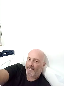 Alexis Bull online show from 11, 10, 2025