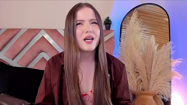 Snapshot of viol_collins__ chatting on 18, 11, 2025 viol collins online show from 18, 11, 2025