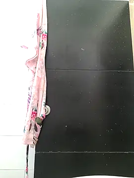 Snapshot of Yuli_Mars chatting on 12, 9, 2025 Yuli Mars online show from 12, 9, 2025