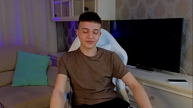 claus boy online show from 19, 3, 2025