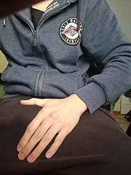 tipetto06 online show from 3, 11, 2025