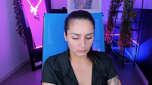 Snapshot of ValeriiMills chatting on 10, 9, 2025 ValeriiMills online show from 10, 9, 2025