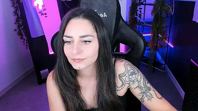 Snapshot of ValeriiMills chatting on 2, 10, 2025 ValeriiMills online show from 2, 10, 2025