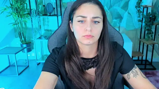 Snapshot of ValeriiMills chatting on 10, 10, 2025 ValeriiMills online show from 10, 10, 2025