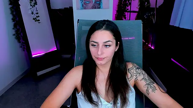 Snapshot of ValeriiMills chatting on 22, 10, 2025 ValeriiMills online show from 22, 10, 2025