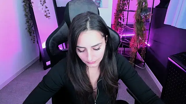 Snapshot of ValeriiMills chatting on 29, 10, 2025 ValeriiMills online show from 29, 10, 2025