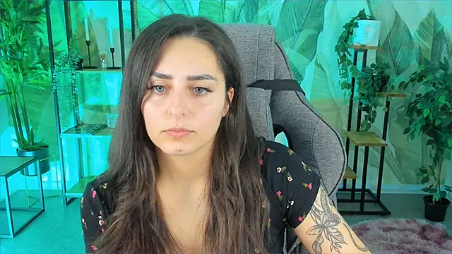 Snapshot of ValeriiMills chatting on 27, 11, 2025 ValeriiMills online show from 27, 11, 2025