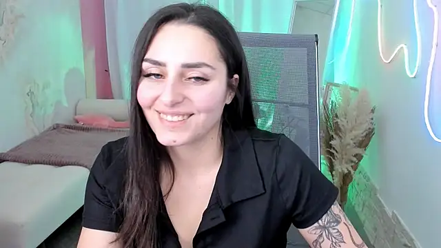 Snapshot of ValeriiMills chatting on 15, 12, 2025 ValeriiMills online show from 15, 12, 2025