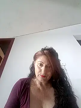 Snapshot of lunadicty chatting on 17, 10, 2025 lunadicty online show from 17, 10, 2025