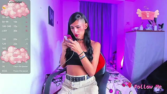 Snapshot of SkylerBennet chatting on 11, 10, 2025 SkylerBennet online show from 11, 10, 2025