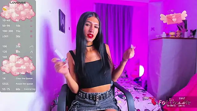 Snapshot of SkylerBennet chatting on 29, 10, 2025 SkylerBennet online show from 29, 10, 2025