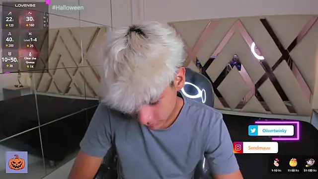 OliverTwinky online show from 9, 10, 2025