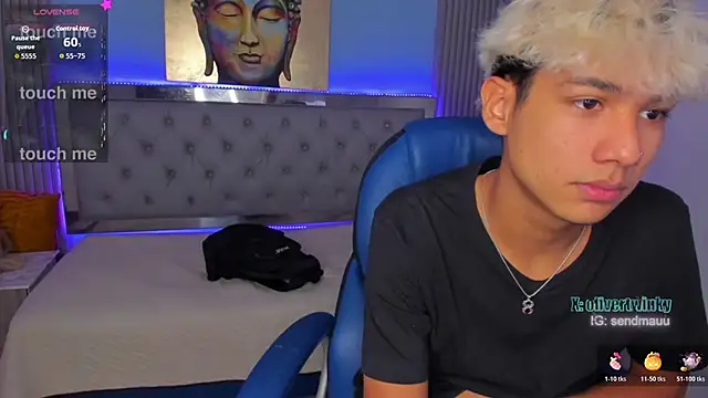 OliverTwinky online show from 12, 11, 2025