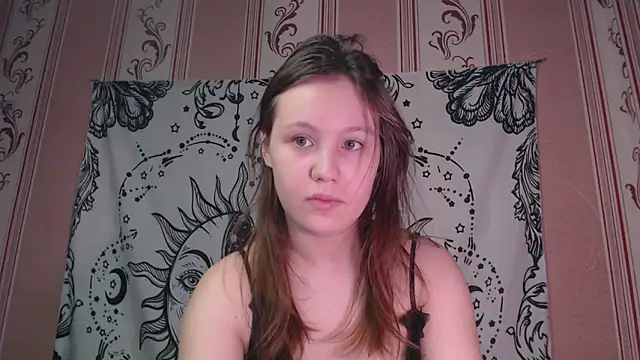 Thighswithspikes online show from 13, 11, 2025