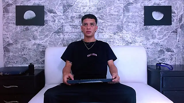 Snapshot of Matt_Ruso chatting on 18, 10, 2025 Matt Ruso online show from 18, 10, 2025