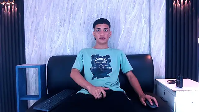 Snapshot of Matt_Ruso chatting on 21, 10, 2025 Matt Ruso online show from 21, 10, 2025