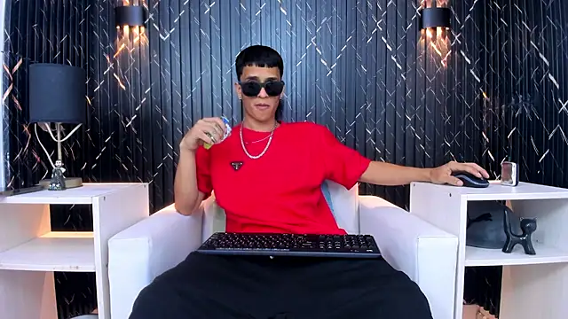 Snapshot of Matt_Ruso chatting on 4, 11, 2025 Matt Ruso online show from 4, 11, 2025