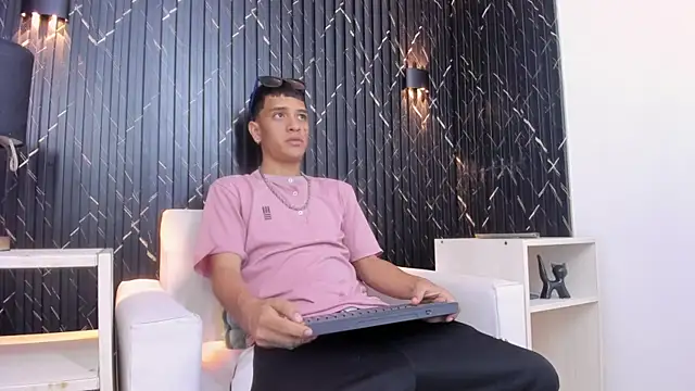 Snapshot of Matt_Ruso chatting on 6, 11, 2025 Matt Ruso online show from 6, 11, 2025