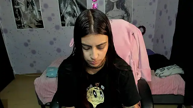 Snapshot of Medussa_katt chatting on 26, 11, 2025 Medussa katt online show from 26, 11, 2025