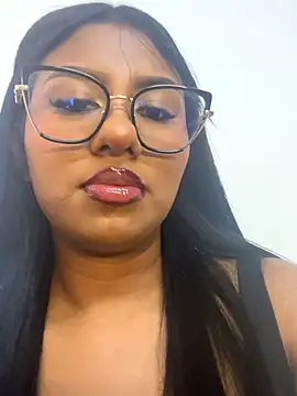 Snapshot of Emmily_Vargas chatting on 26, 9, 2025 Emmily Vargas online show from 26, 9, 2025