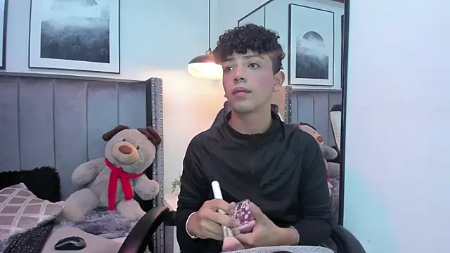 Niick Twink online show from 21, 9, 2025