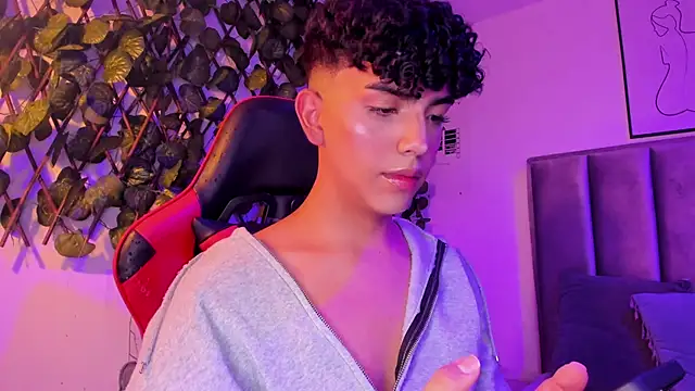 Niick Twink online show from 28, 9, 2025